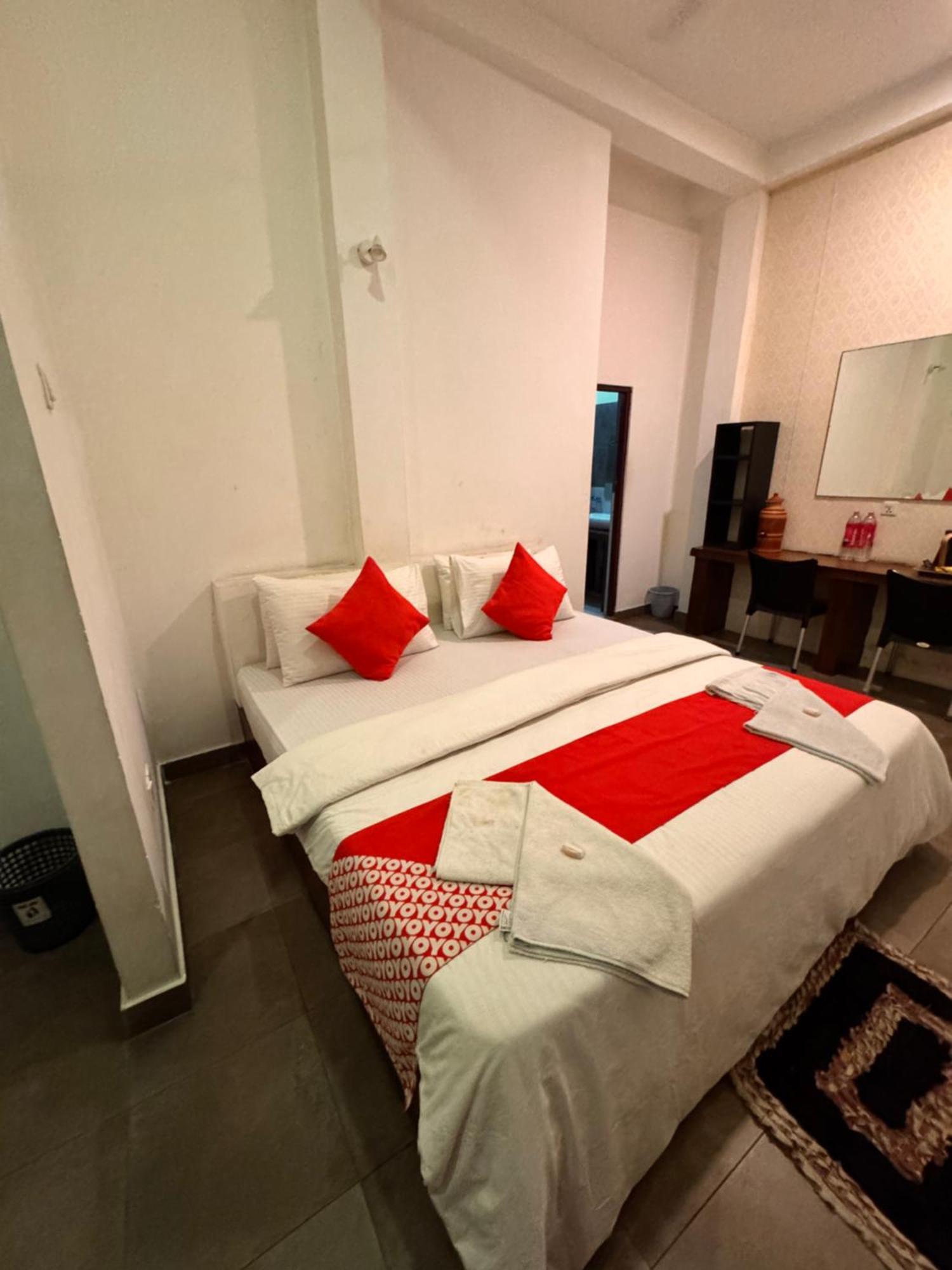 Katunayaka Airport Transit Kings Hotel מראה חיצוני תמונה