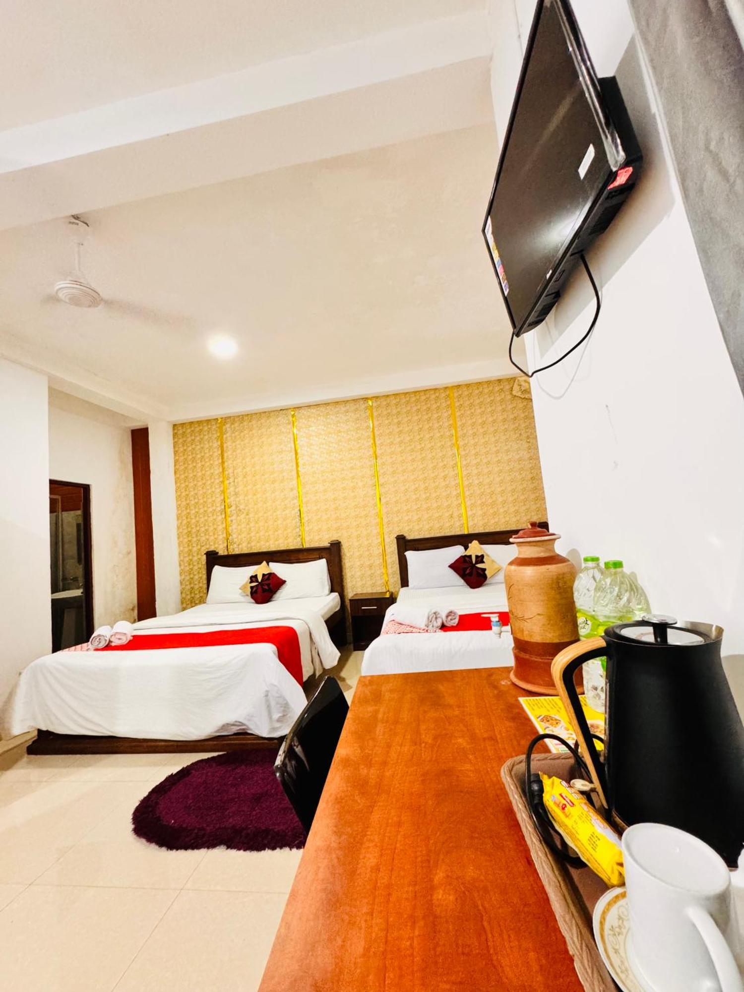 Katunayaka Airport Transit Kings Hotel מראה חיצוני תמונה
