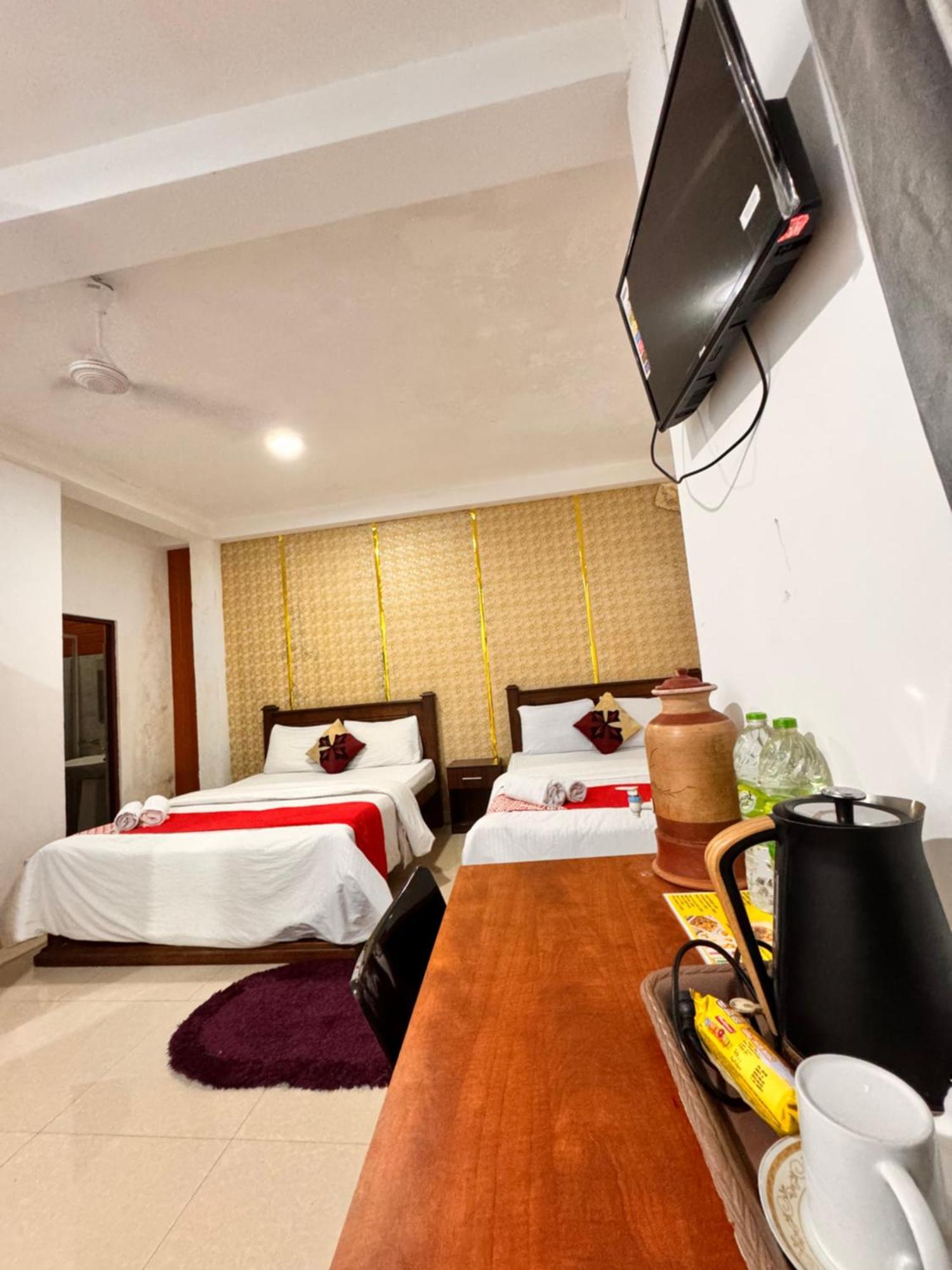 Katunayaka Airport Transit Kings Hotel מראה חיצוני תמונה